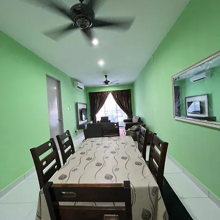Faiz Homestay Kuching Exterior photo